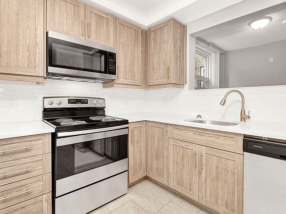 5th image of 338 Somerset St E #B