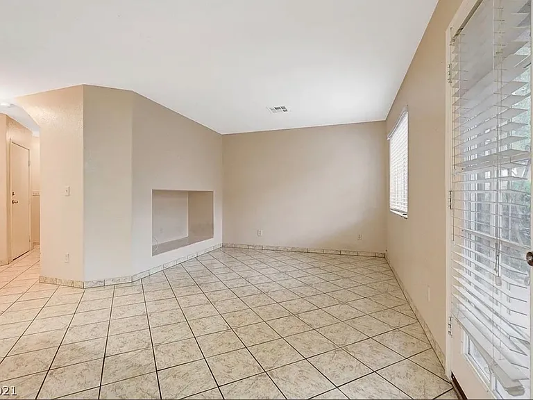 2501 Perryville Ave #103 — Photo 5