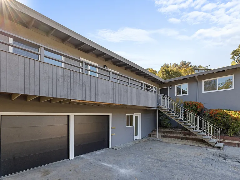 40 Leafwood Cir #42 — Photo 2