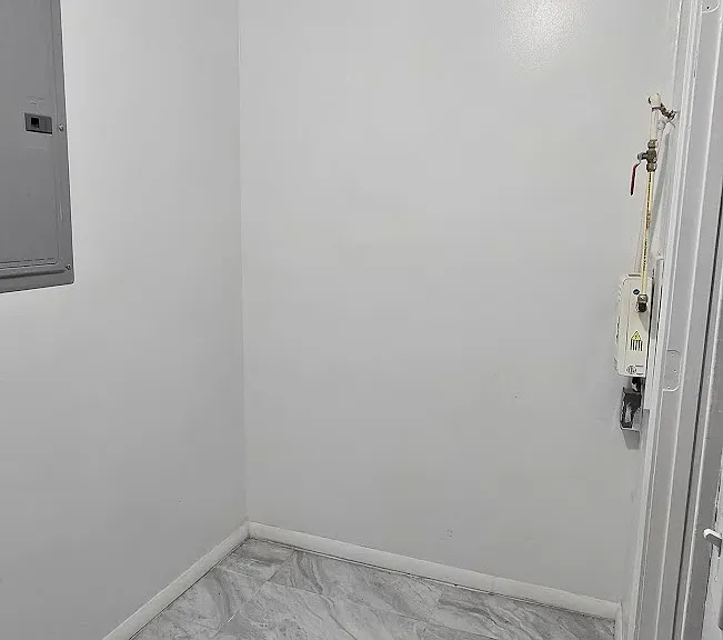 629 W Watson St — Photo 15