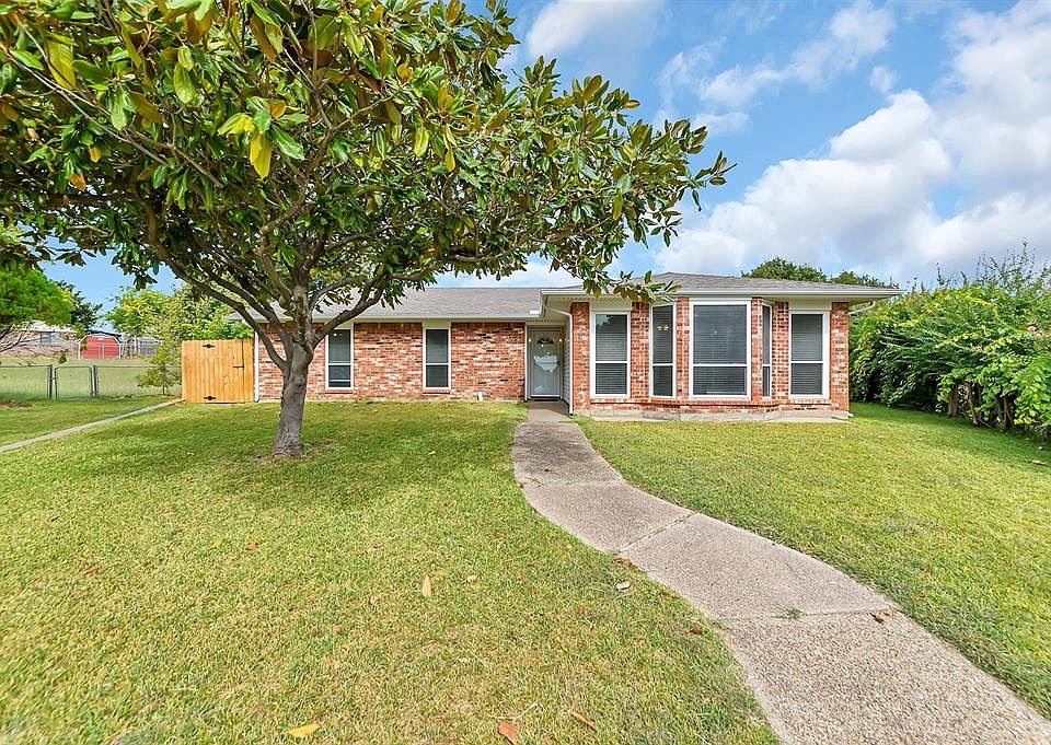 1st image of 1433 Frio Cir