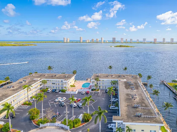 101 Doolen Court #210, North Palm Beach, FL 33408