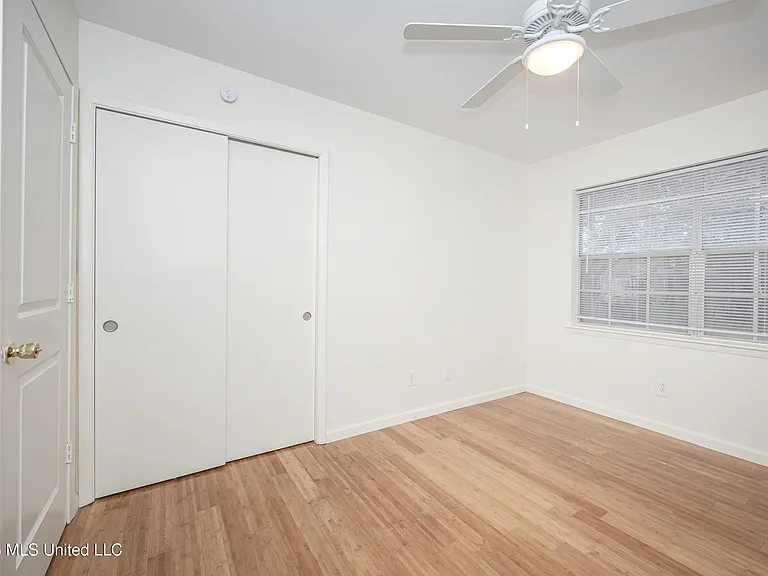 1213 King Henry Dr — Photo 31