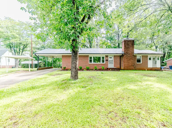 710 Spring Ln, Sanford, NC 27330