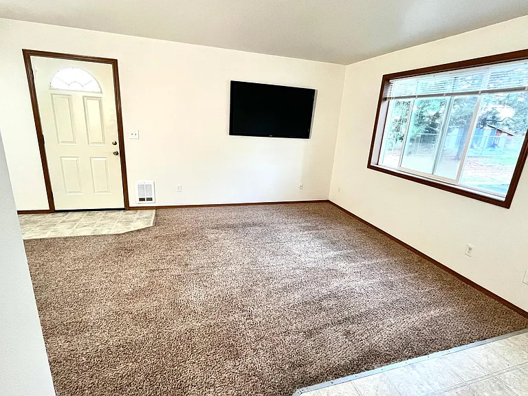 4568 Furzee Rd — Photo 6