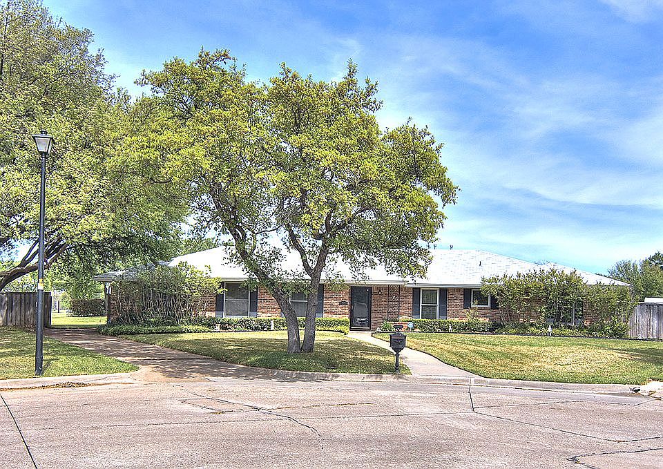 1st image of 14494 Valley Hi Cir