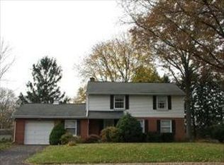 2745 Kimberly Rd, Lancaster, PA 17603