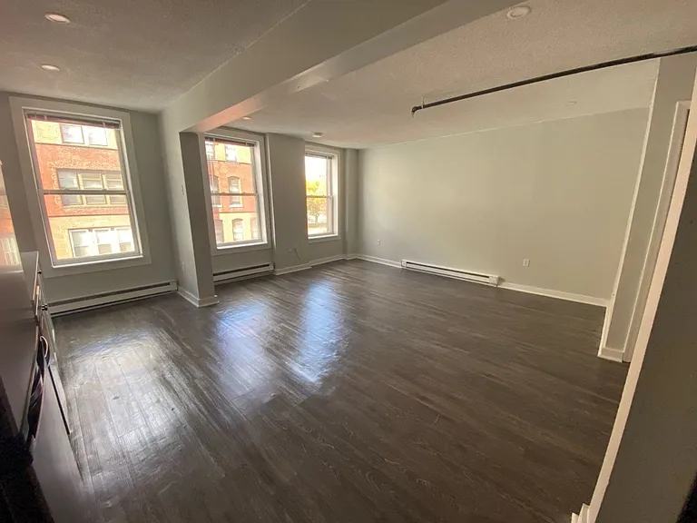 76 Franklin St — Photo 11