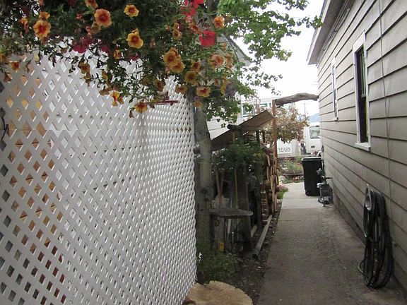 3rd image of 27 E. Gagnon Street