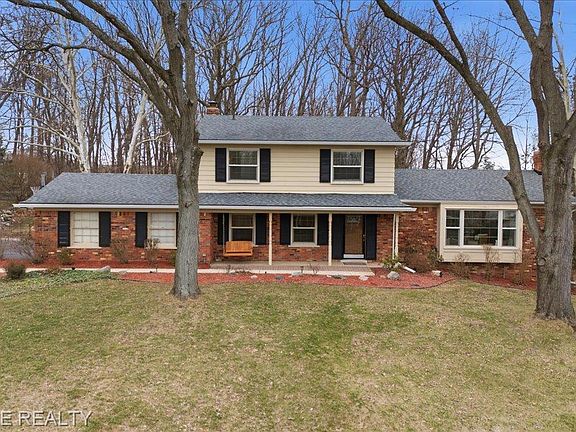 2nd image of 326 Shagbark Dr