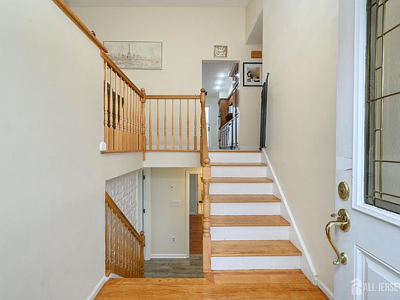 3rd image of 21 Wilk Rd