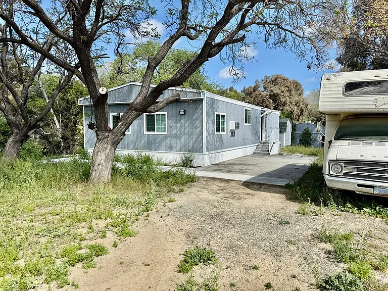22784 Grand Ave — Photo 2