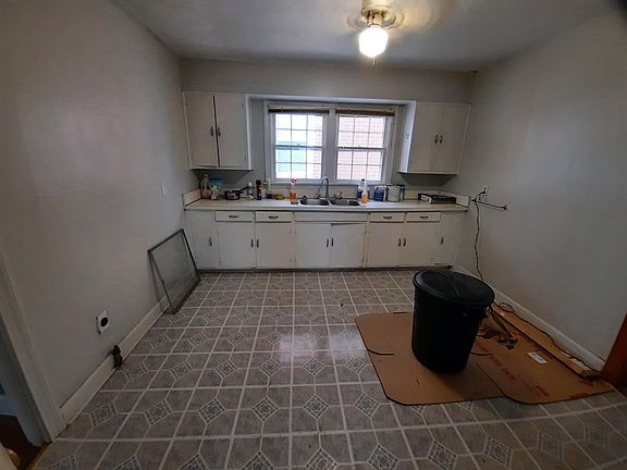 Kitchen (working picture)