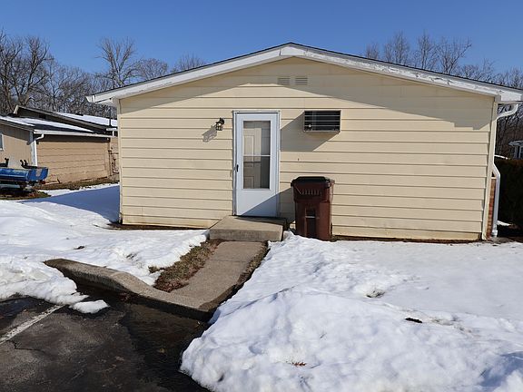 3rd image of 460 Greensburg St