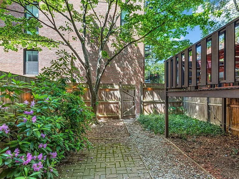 30 Dartmouth St #1 — Photo 15