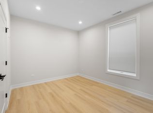 5000 S Prairie Ave #2, Chicago, IL 60615