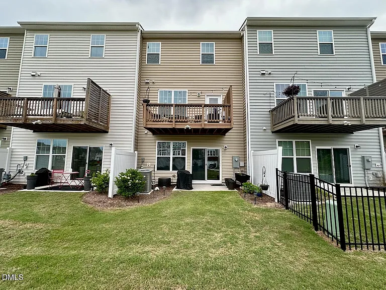 230 Marietta Way — Photo 28