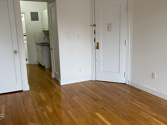 3rd image of 357 E 68th St #5FW