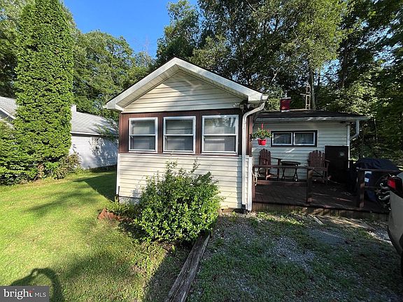 3rd image of 100 Bubbling Spg