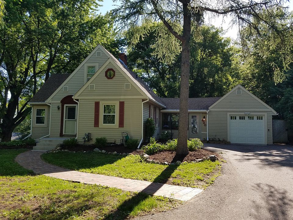 1st image of 420 Berkshire Ln N