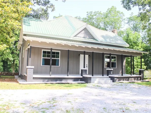 1048 Whites Mill Rd, Valley, AL 36854