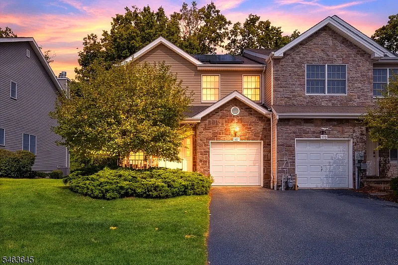 167 Raymound Blvd