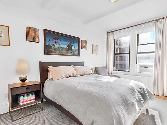 4th image of 41 W 72nd St APT 6C