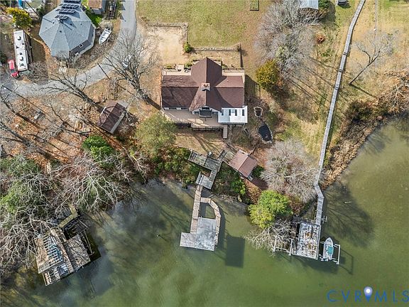 5th image of 353 Farmers Dell Ln