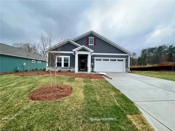 213 Mountain Maple Dr, King, NC 27021