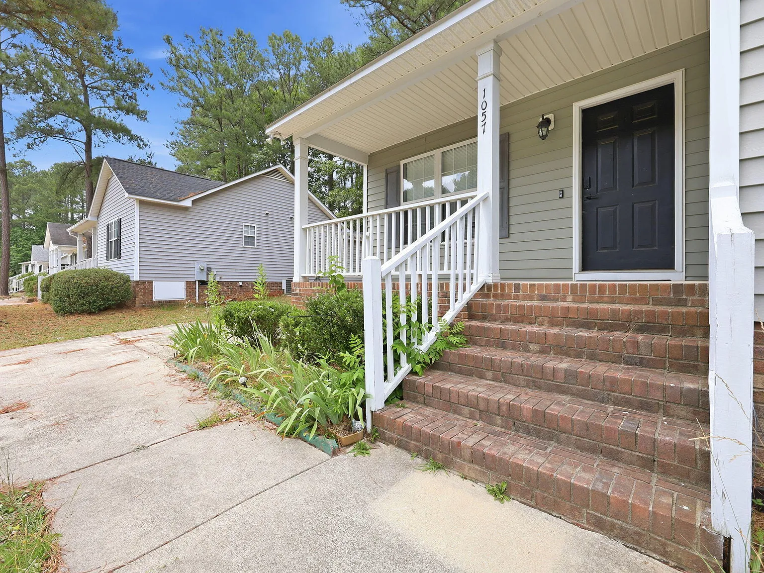 3 bed, 2.0 bath, $1,750 — Photo 4