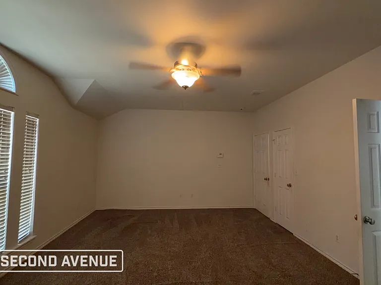 6013 Suffolk Dr — Photo 5