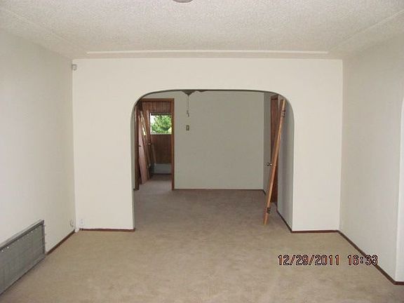 3rd image of 626 N Trafton St