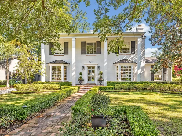 1211 Country Club Dr, Orlando, FL 32804