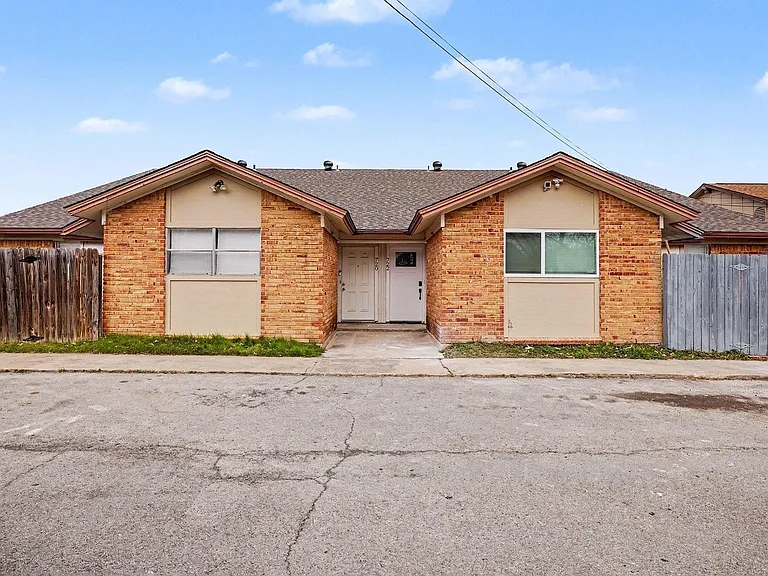 716 E Pecan St #722 — Photo 23