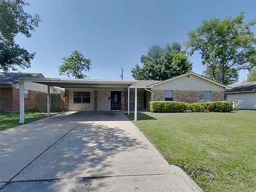 411 E Carby Rd Photo 1