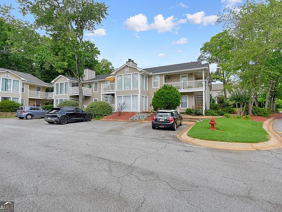2nd image of 702 Augusta Dr SE