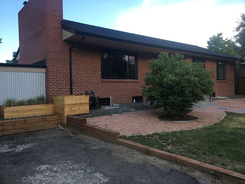 2nd image of 2301 Illinois St