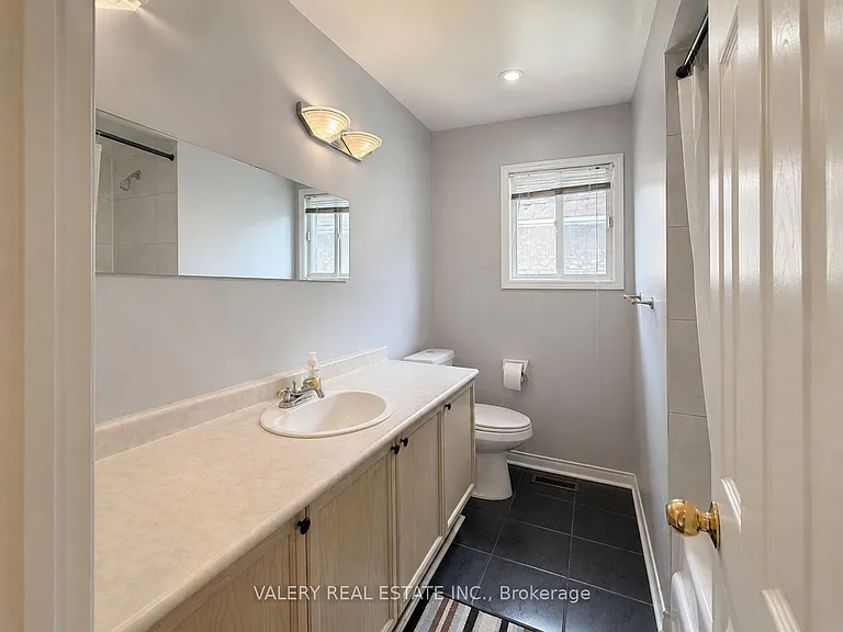 12 Letty Ave — Photo 11
