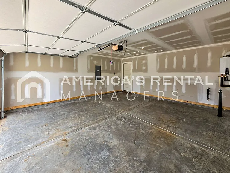 9314 Parkway Gardens Loop — Photo 26