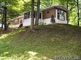 136 Country Rd, Utica, NY 13502