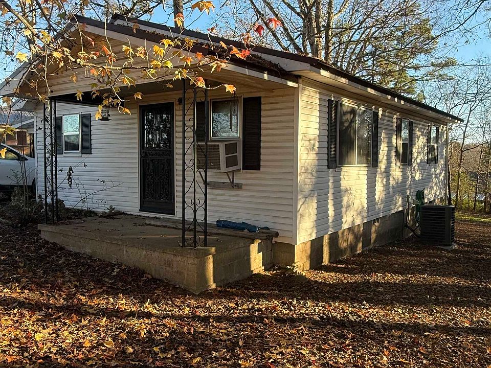 1st image of 37 Park Cir