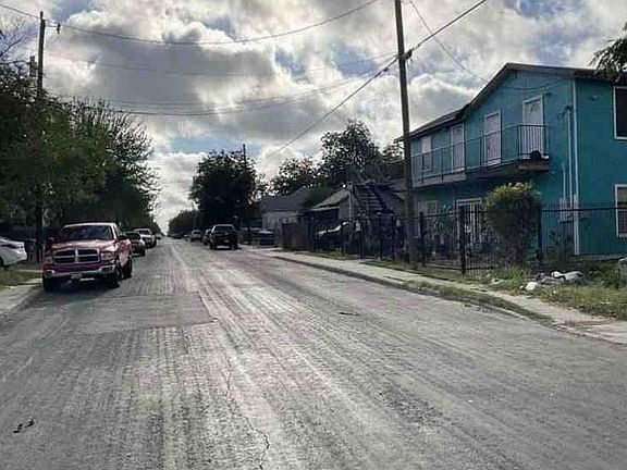 5th image of 1025 Menchaca St