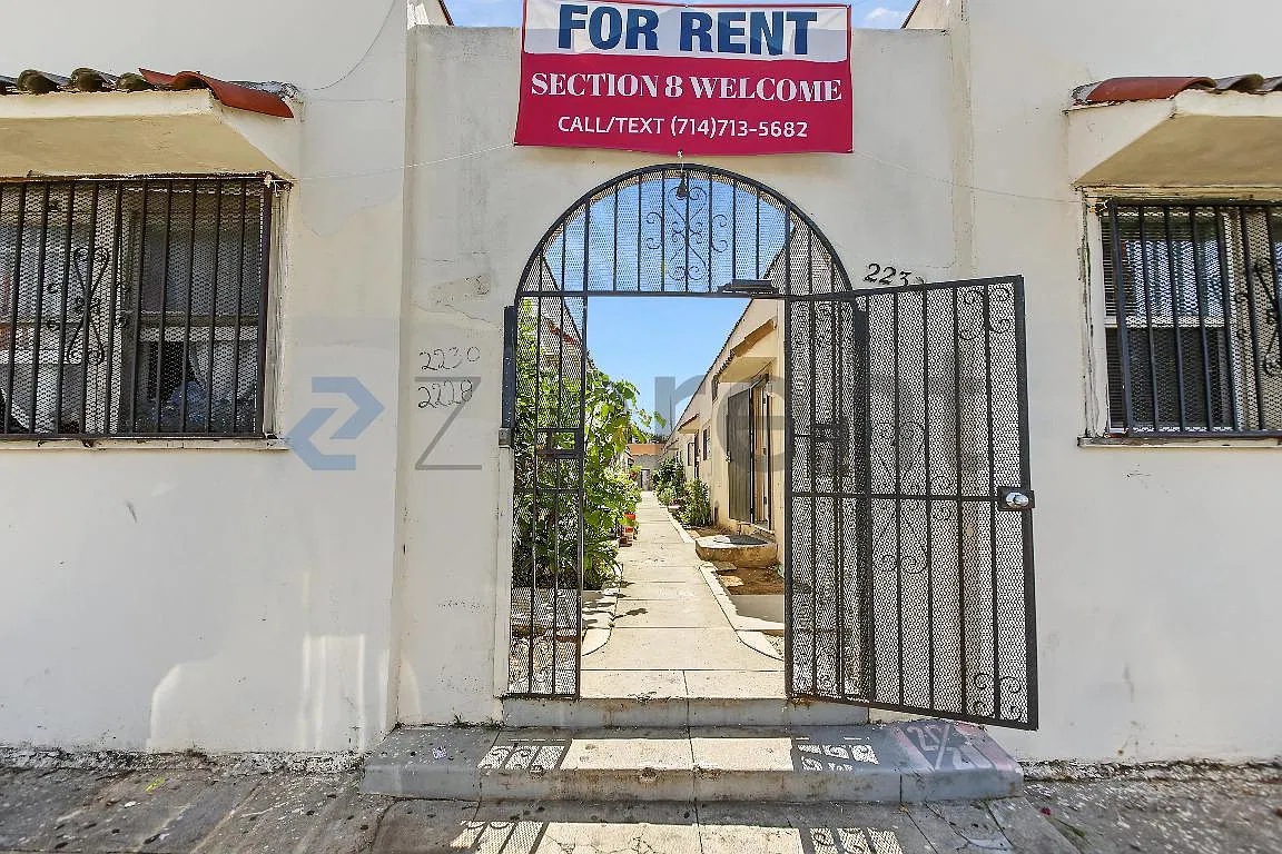 1 bed, 500 sqft, $2,100 — Photo 1