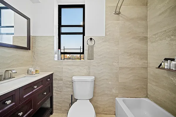 Rented by Vector New York, LLC | media 6