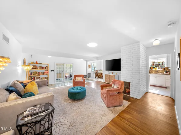 20428 Roscoe Blvd, Winnetka, CA 91306