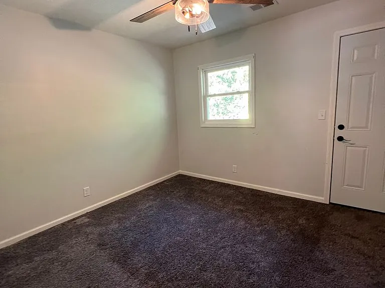 1006-1012 Oneida Ave — Photo 6