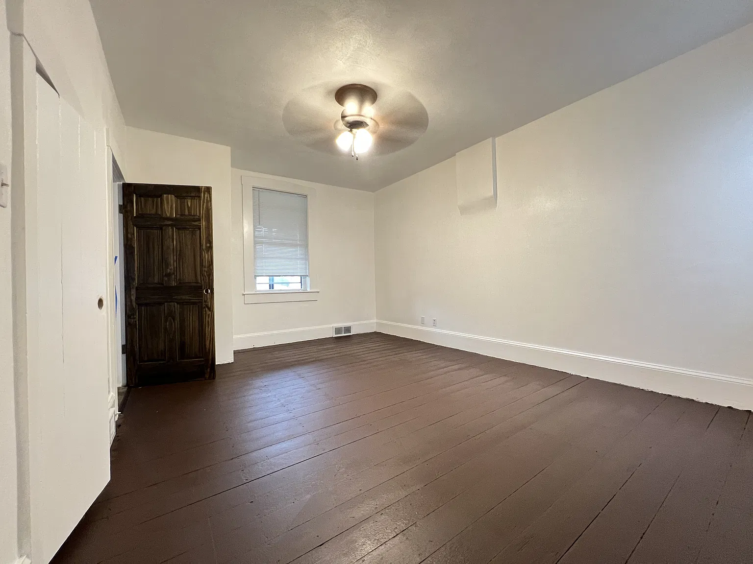 2052 Jackson Street - 1 — Photo 4
