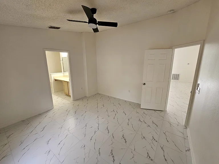 538 Beasley Ct — Photo 11