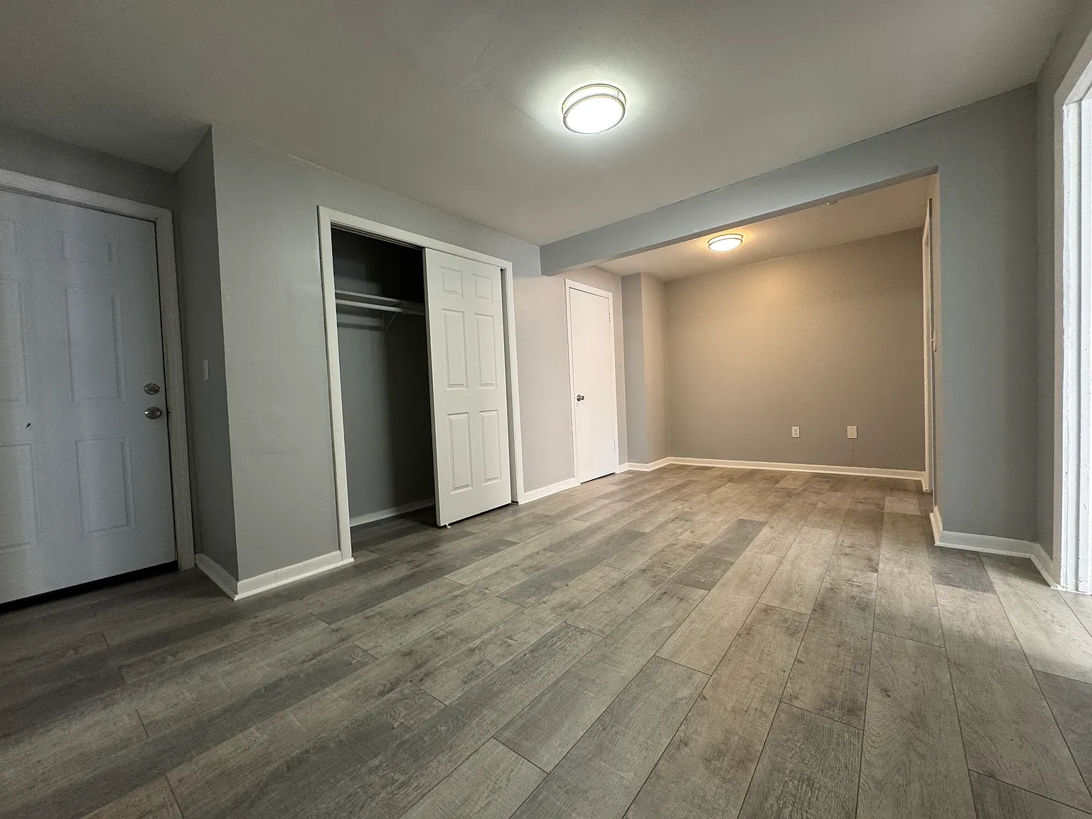 2 bed, 800 sqft, $1,425 — Photo 3