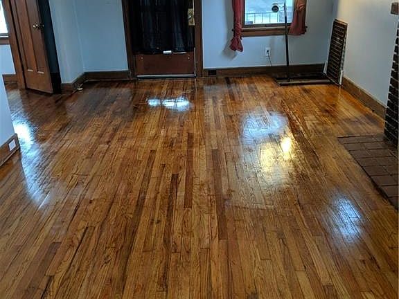 2nd image of 20609 Franklin Rd
